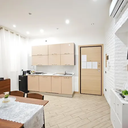 La Casa Di Chloe 3* Bari